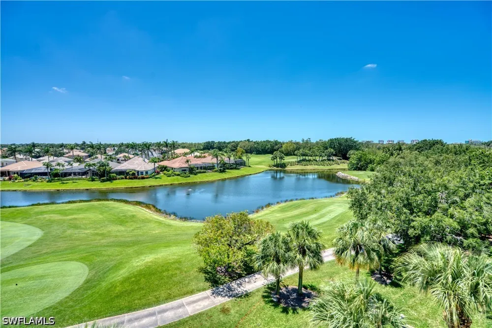 Clermont Drive #F403 Naples, FL 34109