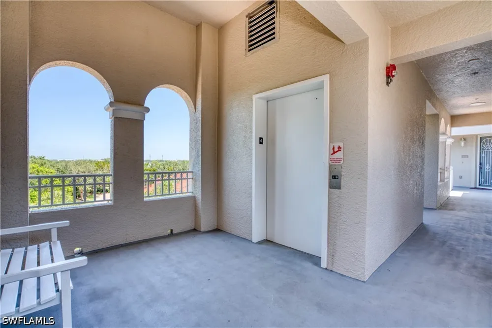Clermont Drive #F403 Naples, FL 34109