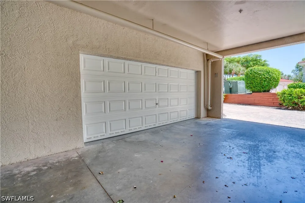 Clermont Drive #F403 Naples, FL 34109