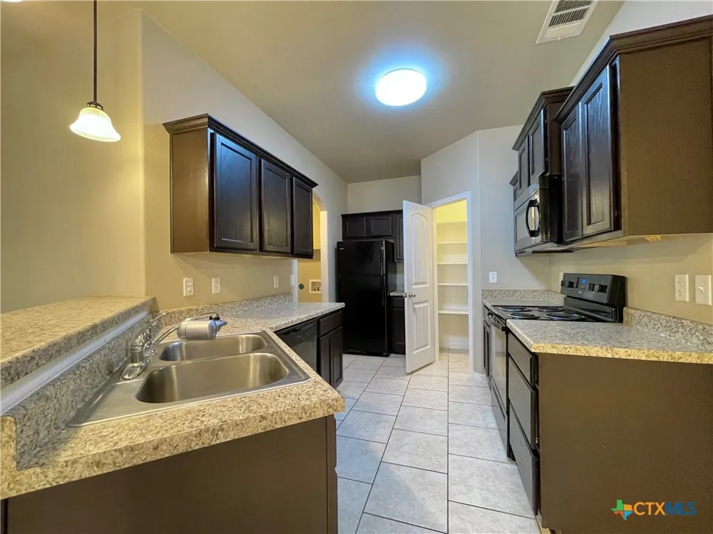 1306 Vanguard Lane Killeen, TX 76549