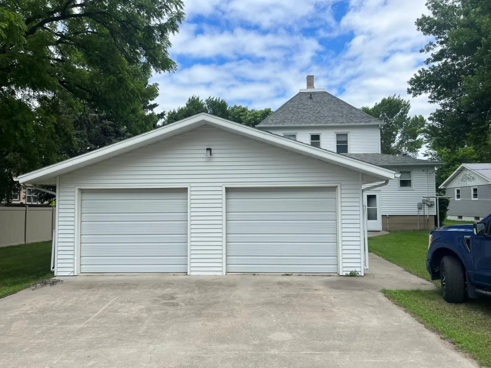 408 1st Avenue SW Hankinson, ND 58041