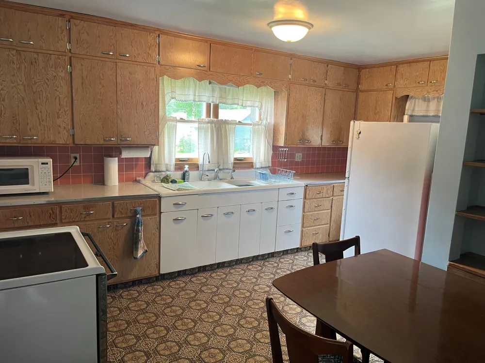 408 1st Avenue SW Hankinson, ND 58041