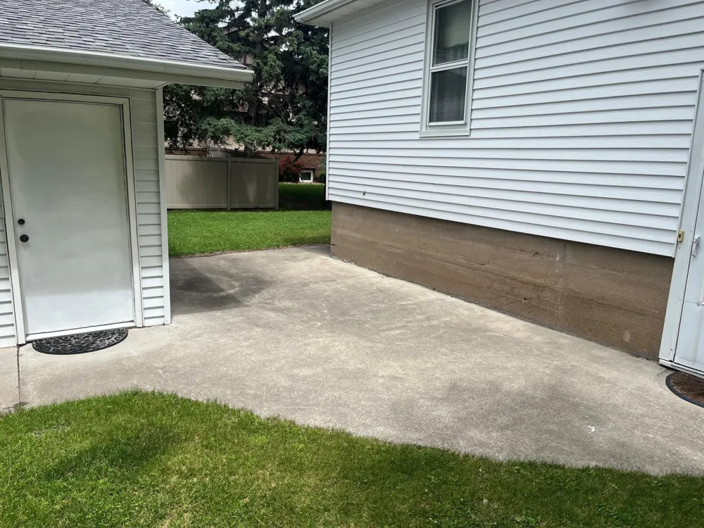 408 1st Avenue SW Hankinson, ND 58041