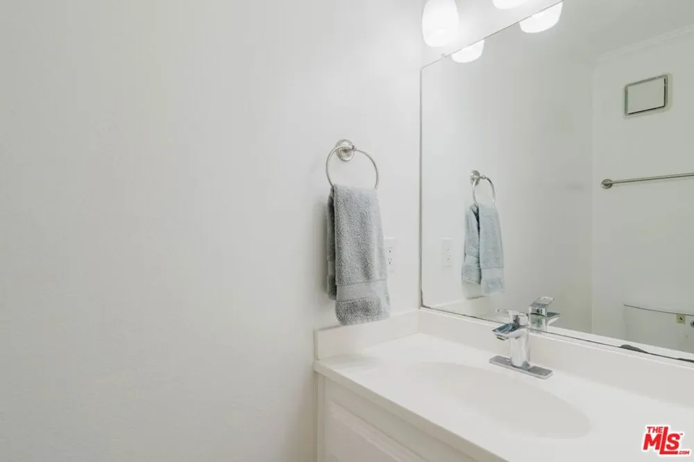 3622 Kalsman Drive #2 Los Angeles, CA 90016