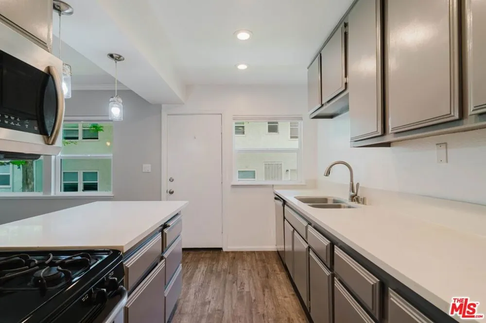 3622 Kalsman Drive #2 Los Angeles, CA 90016