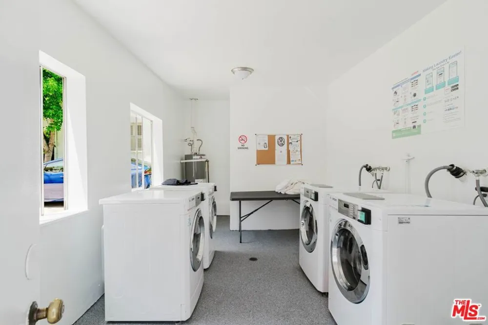 3622 Kalsman Drive #2 Los Angeles, CA 90016