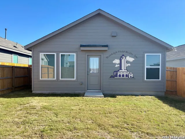 12931 KATHLEEN St Hedwig, TX 78152