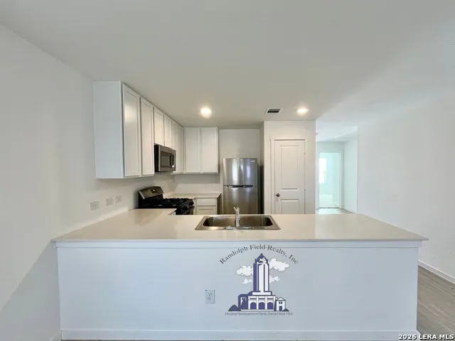 12931 KATHLEEN St Hedwig, TX 78152