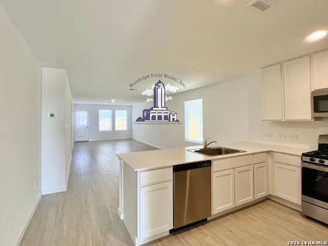 12931 KATHLEEN St Hedwig, TX 78152