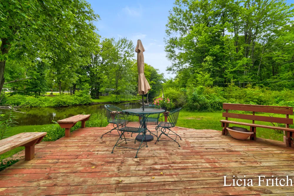 9016 E M 20 Newfield Township, MI 49421