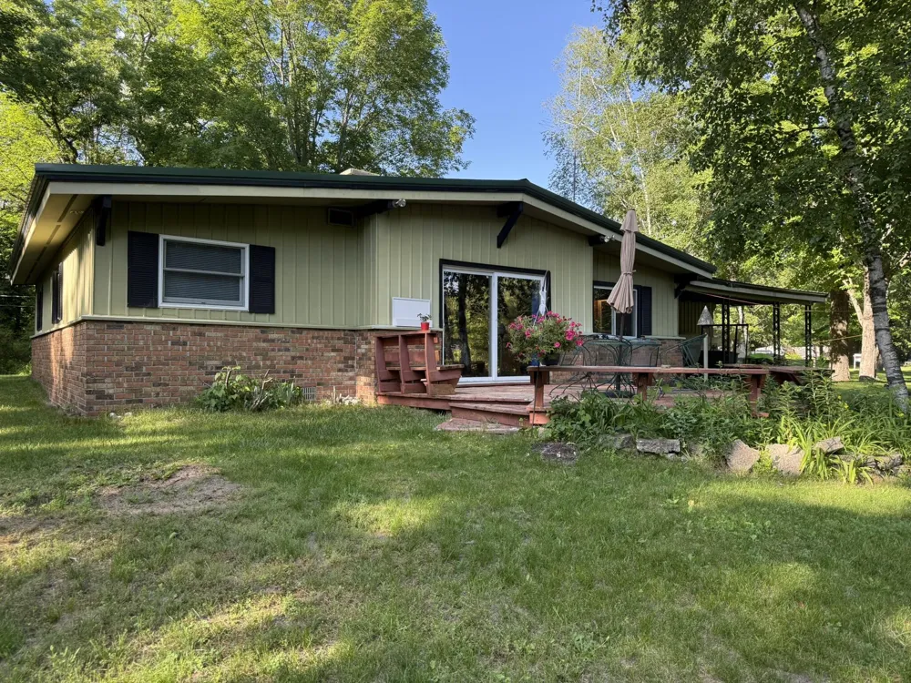 9016 E M 20 Newfield Township, MI 49421