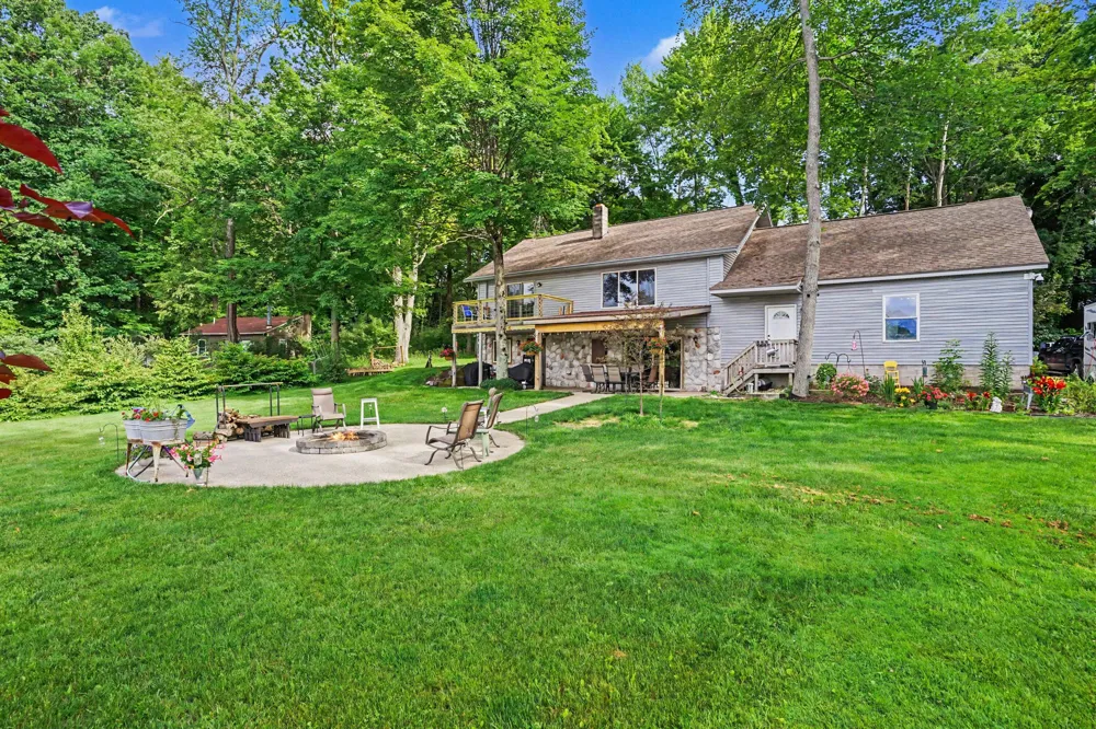 9039 E Ensign Court Newfield Township, MI 49421