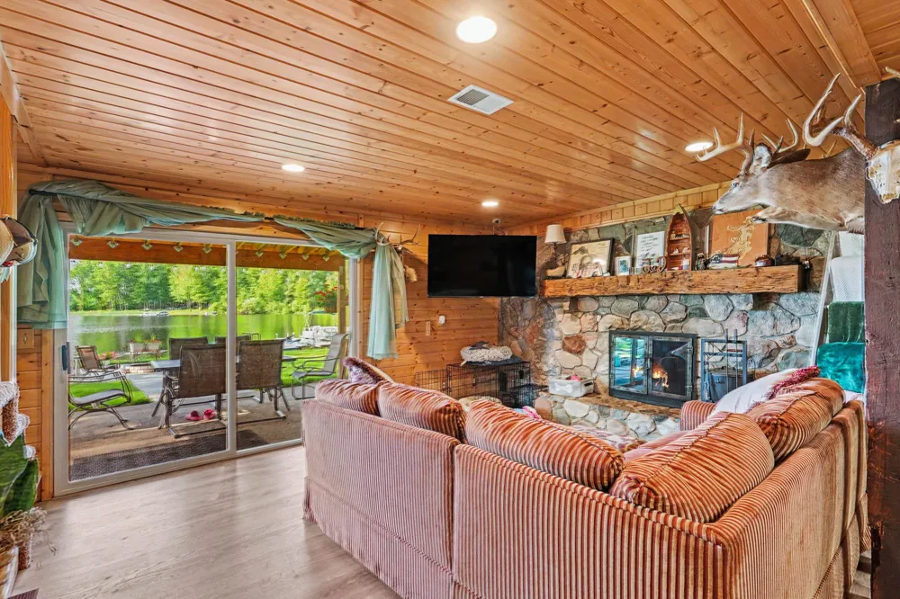 9039 E Ensign Court Newfield Township, MI 49421