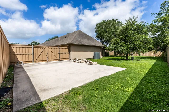 110 SANDPIPER LN McQueeney, TX 78123