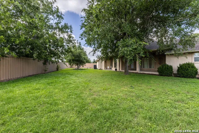 110 SANDPIPER LN McQueeney, TX 78123