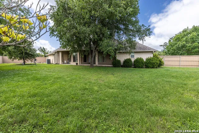 110 SANDPIPER LN McQueeney, TX 78123