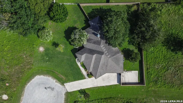 110 SANDPIPER LN McQueeney, TX 78123