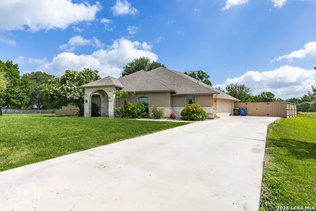 110 SANDPIPER LN McQueeney, TX 78123