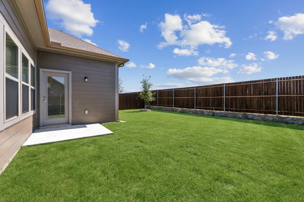 1327 Capecastle Lane Forney, TX 75126