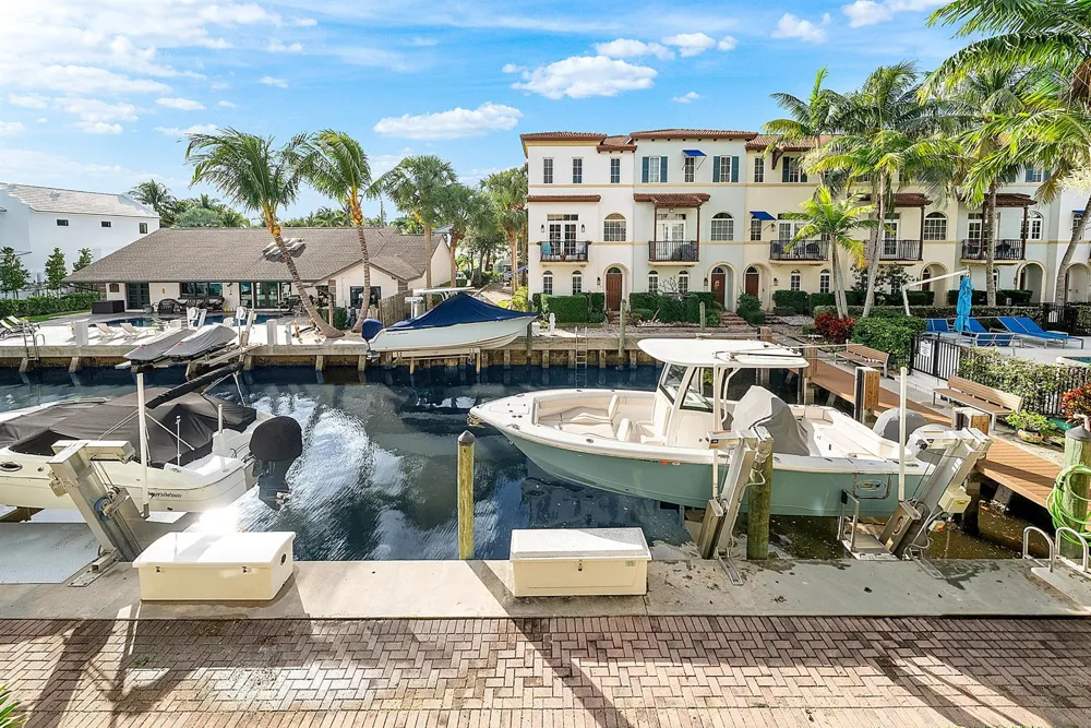 824 Virginia Garden Drive Boynton Beach, FL 33435