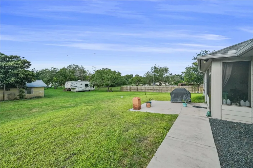 4551 County Road 2221 Odem, TX 78370