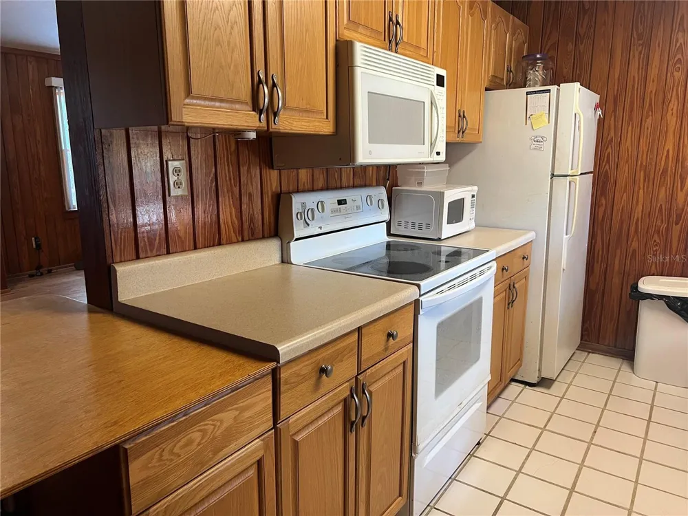 18771 NW 244TH STREET High Springs, FL 32643