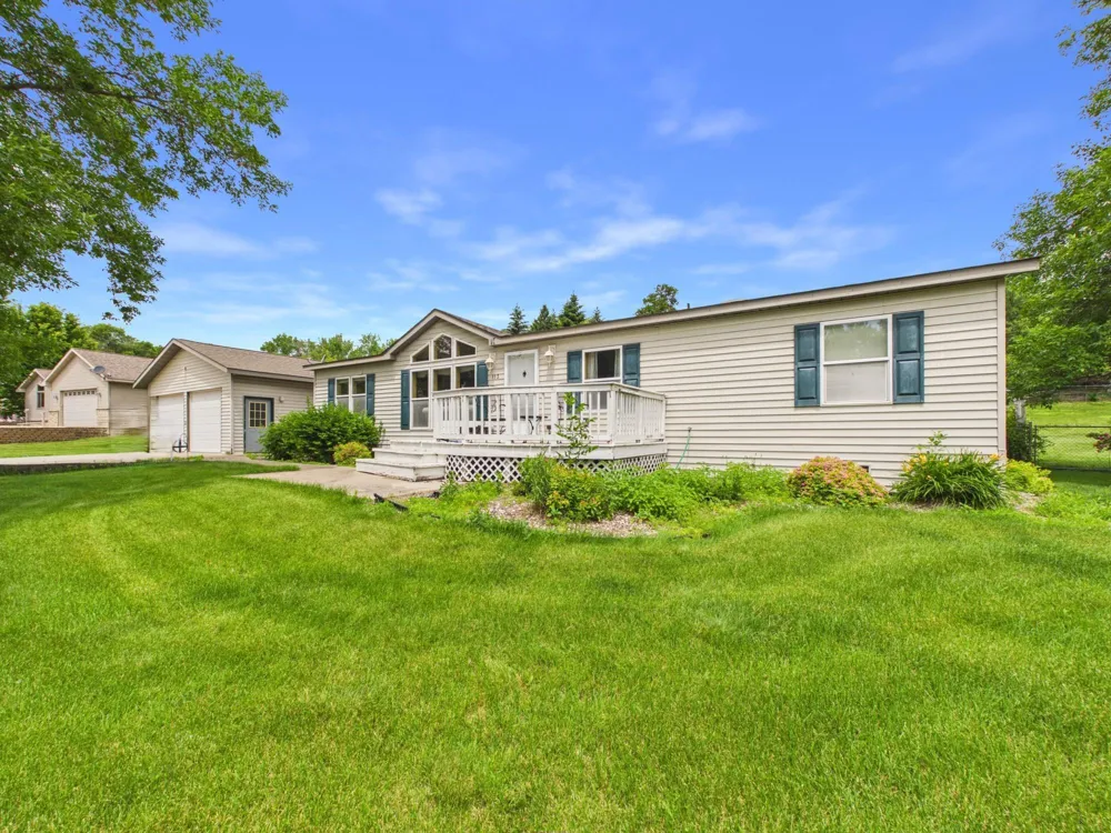 113 E Ridgeview Drive Starbuck, MN 56381
