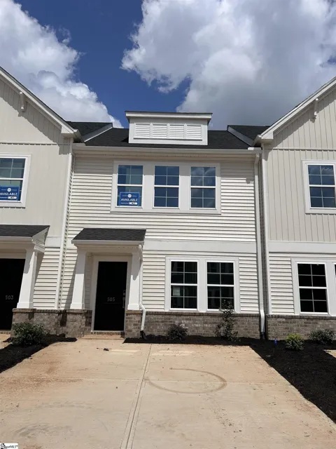 505 Fernleigh Trail