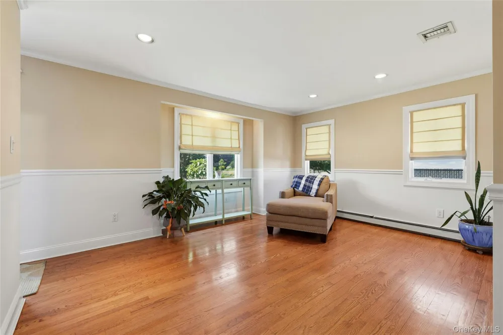 852 Jackson Avenue Franklin Square, NY 11010