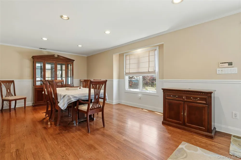 852 Jackson Avenue Franklin Square, NY 11010