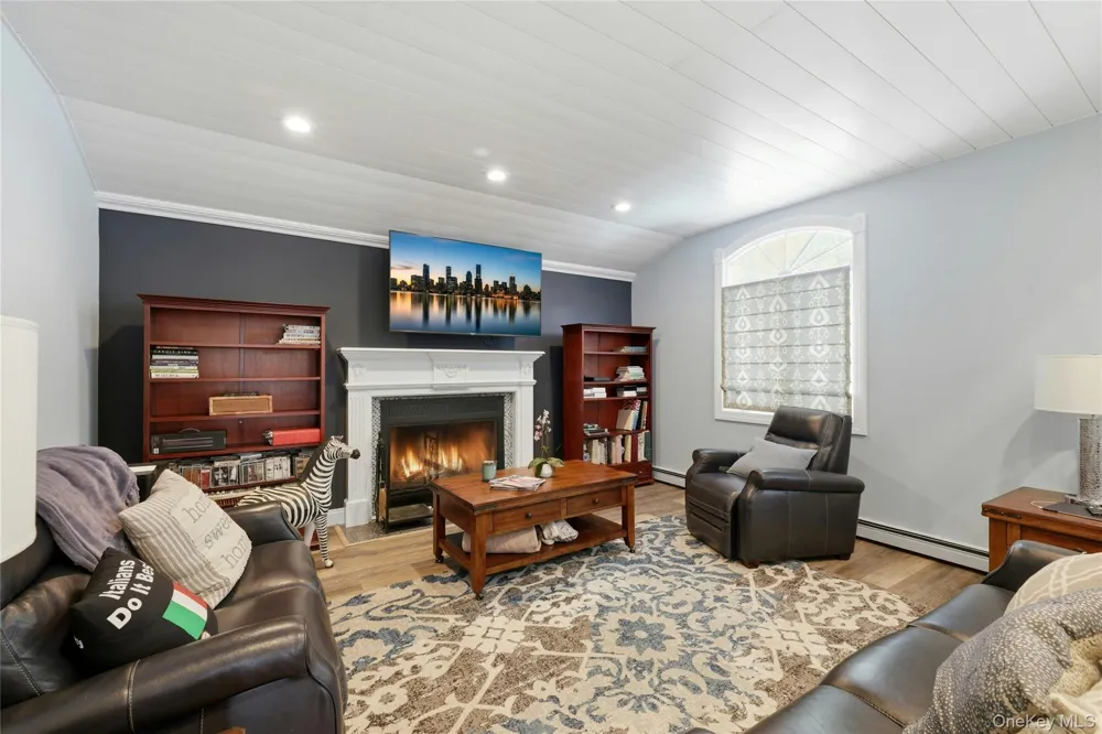 852 Jackson Avenue Franklin Square, NY 11010
