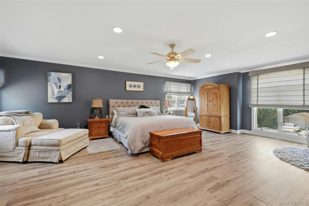 852 Jackson Avenue Franklin Square, NY 11010