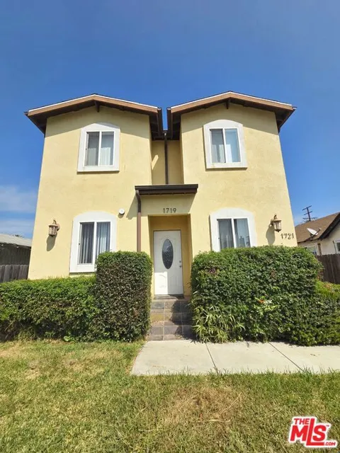 1719 W 39th Pl