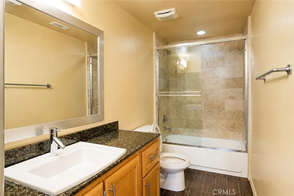 11925 Kling Street #2COL Valley Village, CA 91607