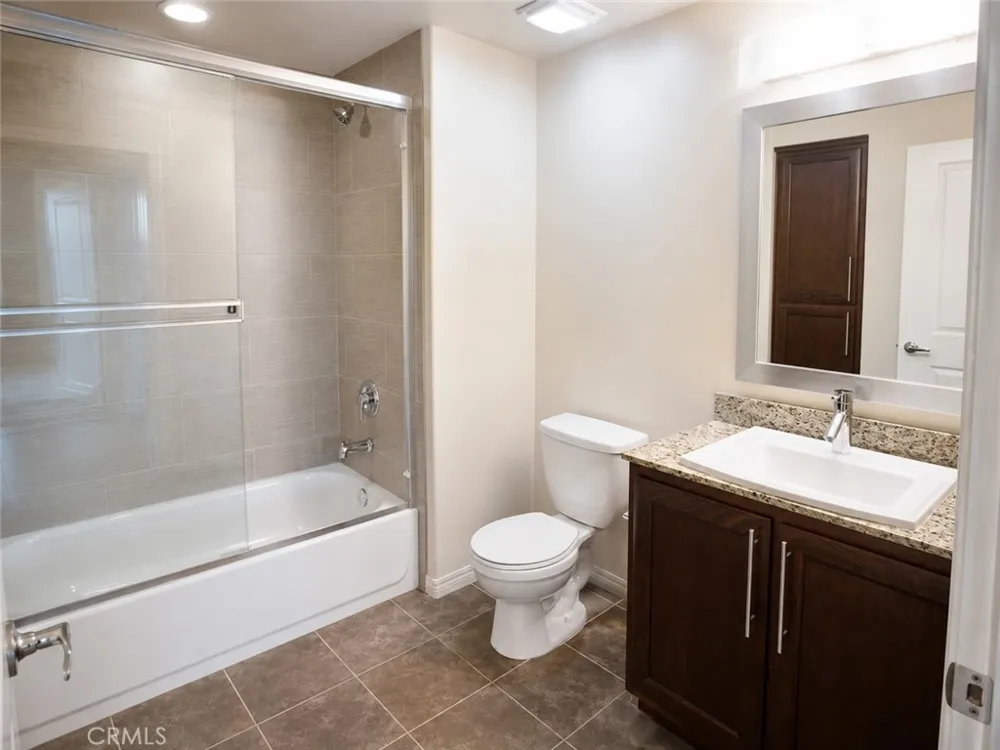 11925 Kling Street #2COL Valley Village, CA 91607