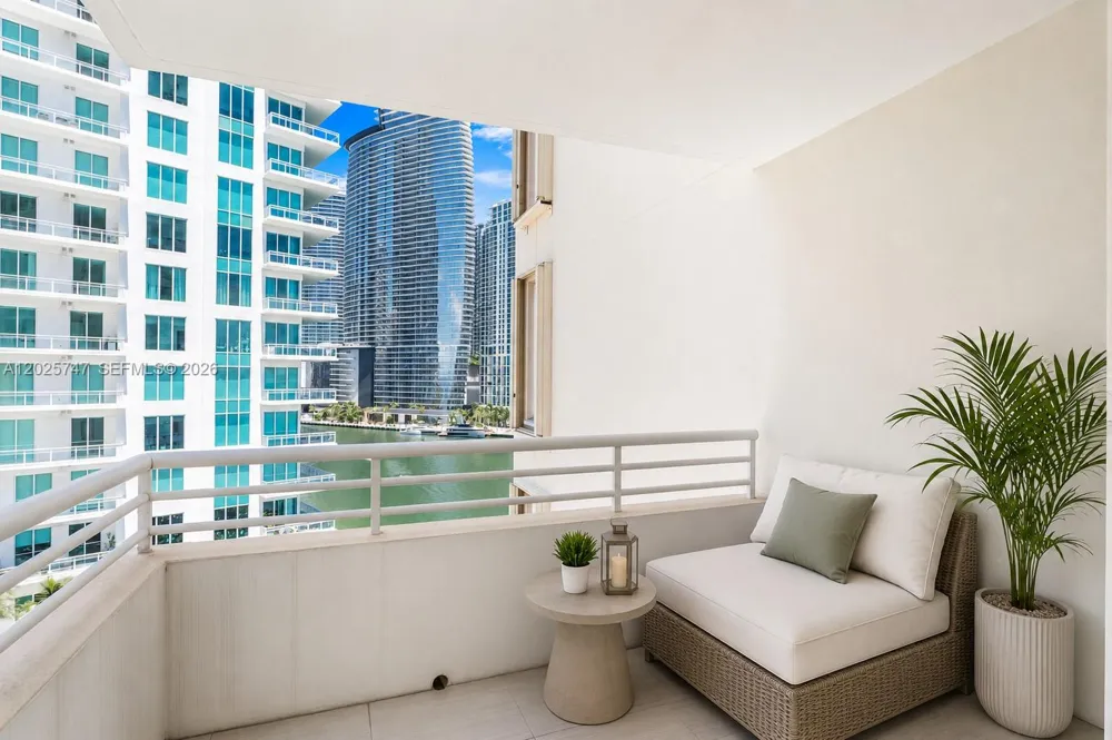 888 Brickell Key Dr #1002 Miami, FL 33131