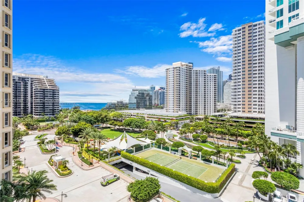 888 Brickell Key Dr #1002 Miami, FL 33131