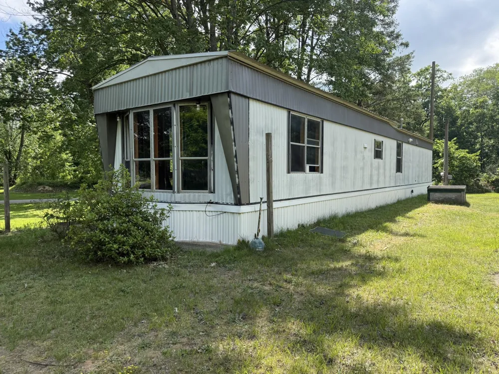 9034 E M 20 Newfield Township, MI 49421
