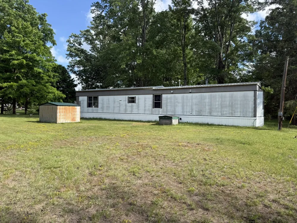 9034 E M 20 Newfield Township, MI 49421