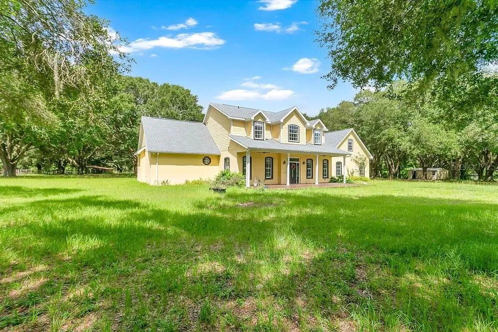 3700 SE 183RD AVENUE ROAD Ocklawaha, FL 32179