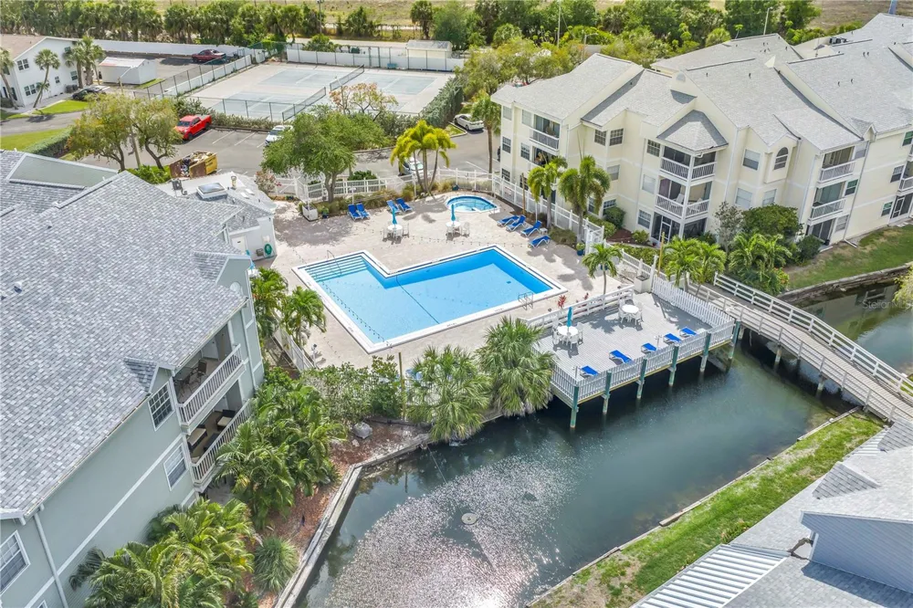 6924 STONES THROW CIRCLE #8103 St Petersburg, FL 33710