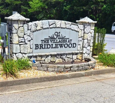246 SADDLEVIEW TRAIL