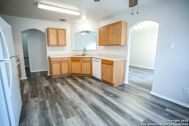 3444 WHISPER BLF Schertz, TX 78108