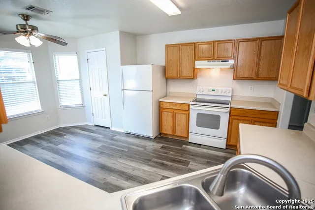3444 WHISPER BLF Schertz, TX 78108