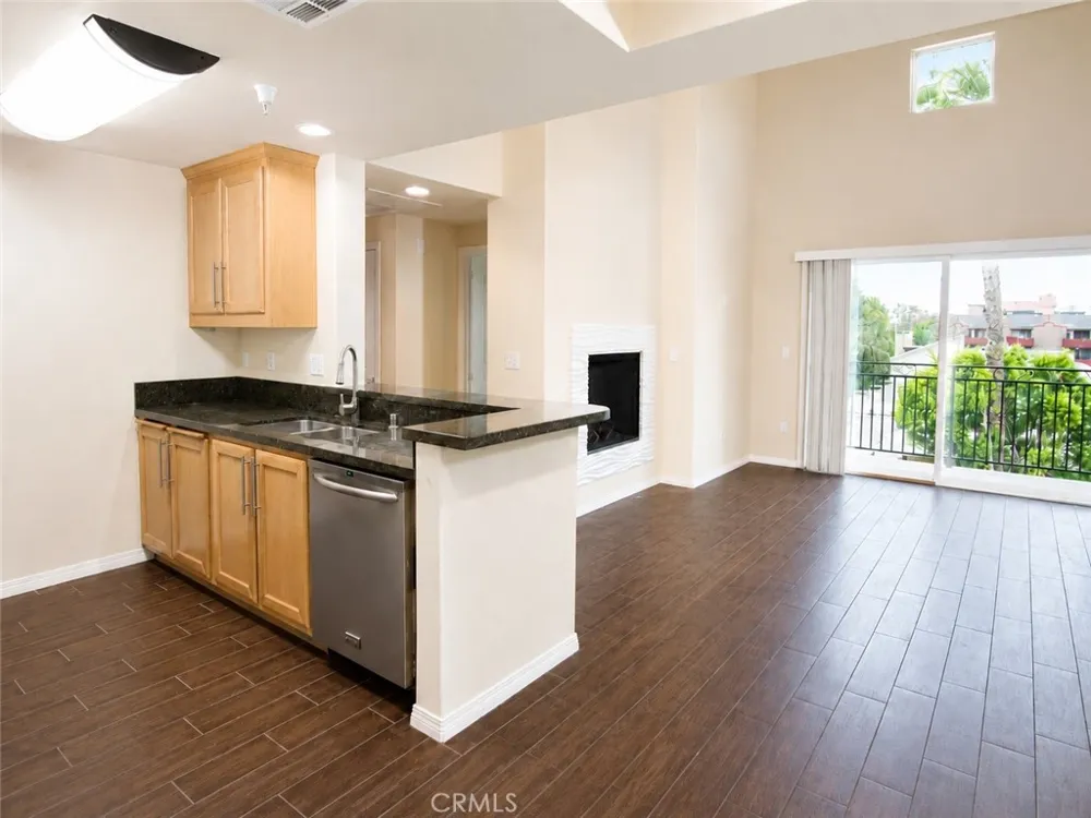 11925 Kling Street #2MAG Valley Village, CA 91607