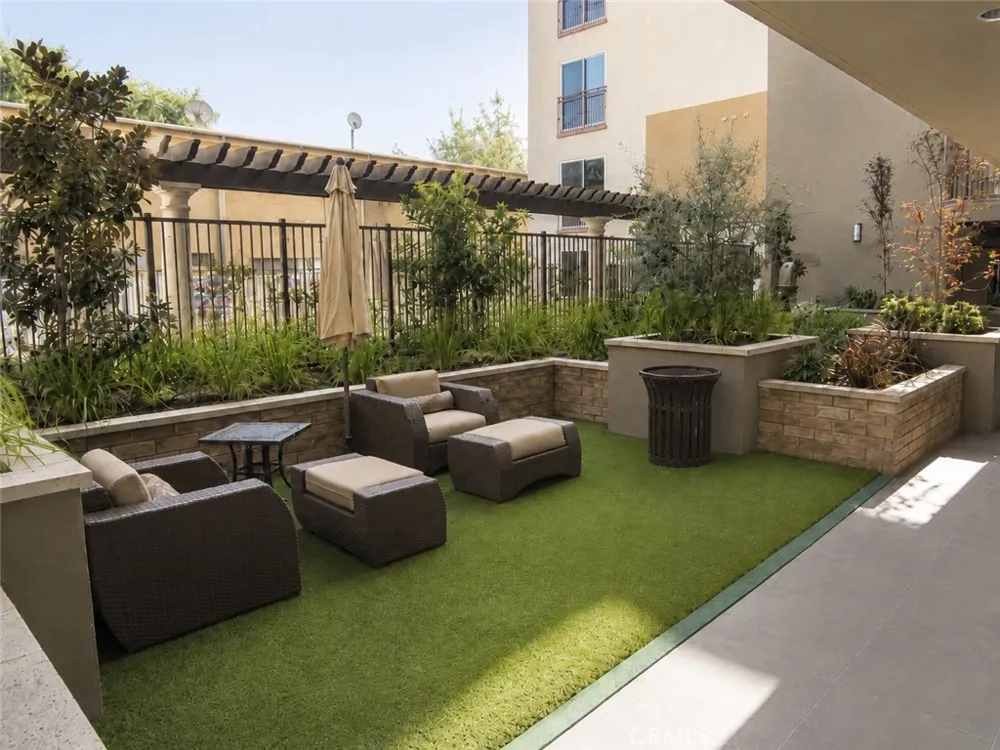 11925 Kling Street #2MAG Valley Village, CA 91607