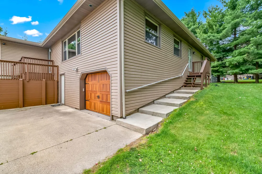 11971 Bradley Drive Jerome, MI 49249