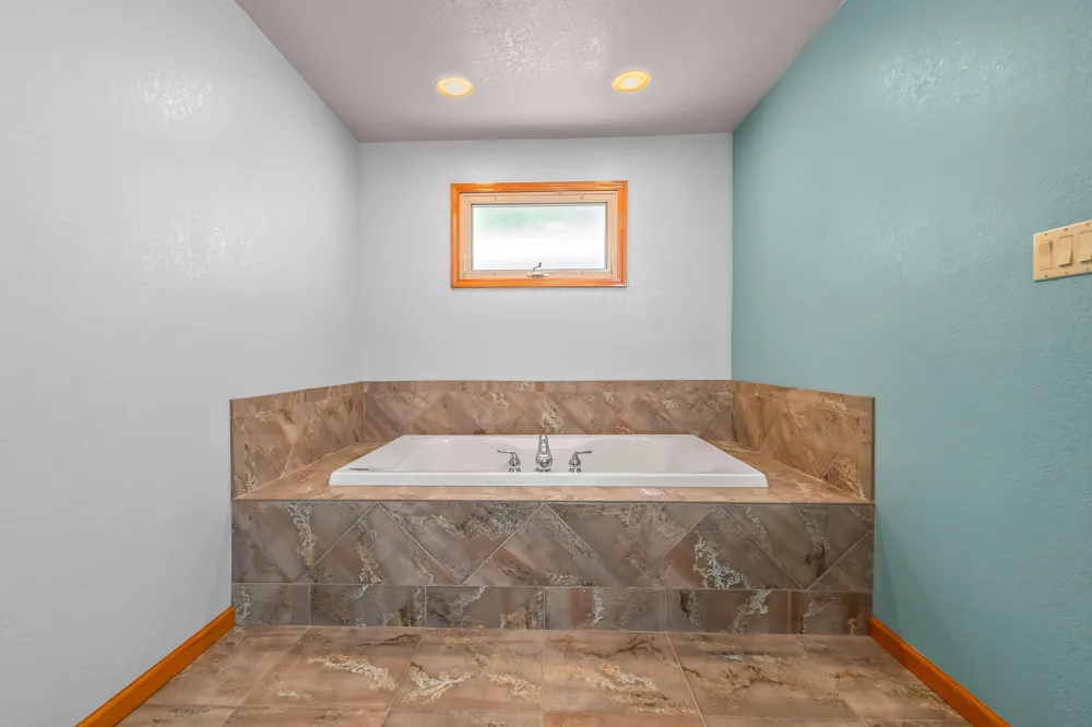 11971 Bradley Drive Jerome, MI 49249