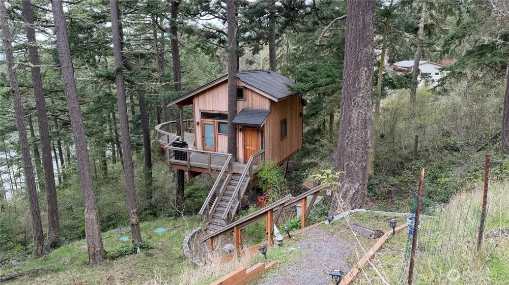 561 Fort Ebey Road Coupeville, WA 98239