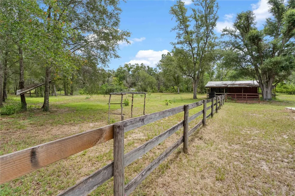9459 EUBANKS TERRACE Dunnellon, FL 34433